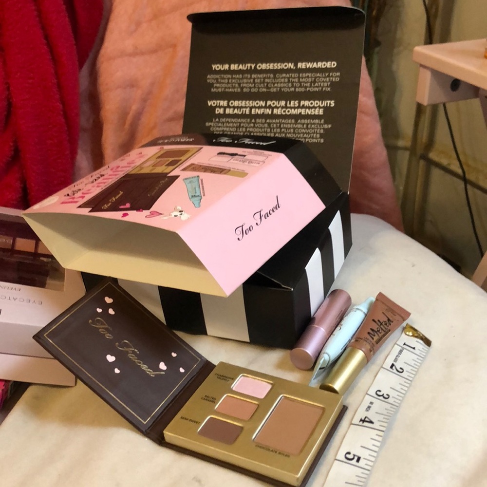 TOO FACED 4 pc “bite size” sampler kit. BNWT.